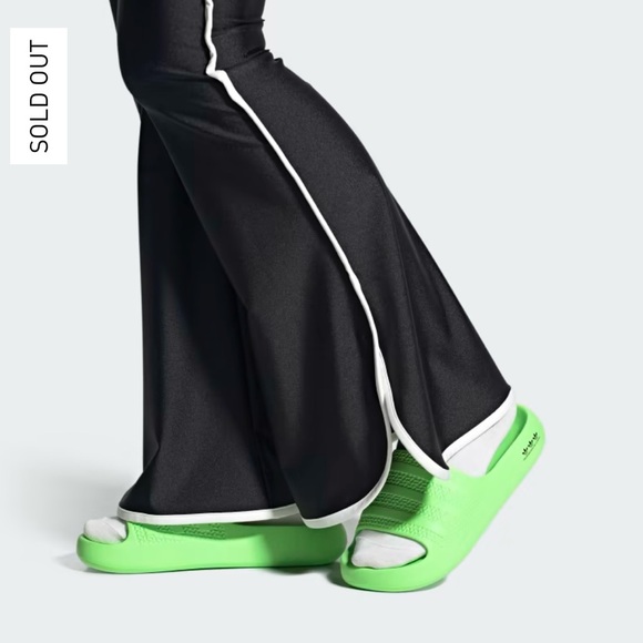 Size 8 adidas Adilette Ayoon slides in solar green - Picture 2 of 10